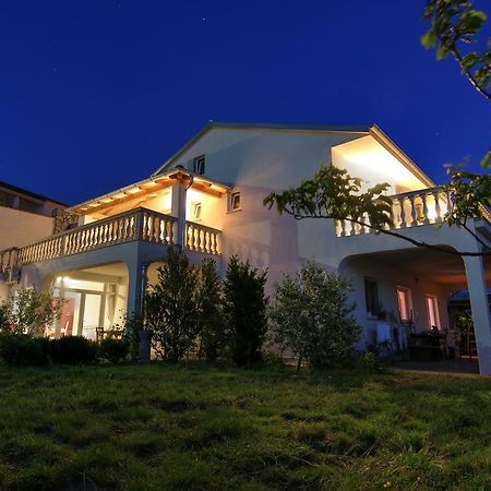 Apartments Tomas Сен Екстериор снимка