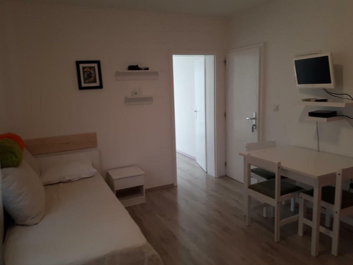 Apartments Tomas Сен Екстериор снимка